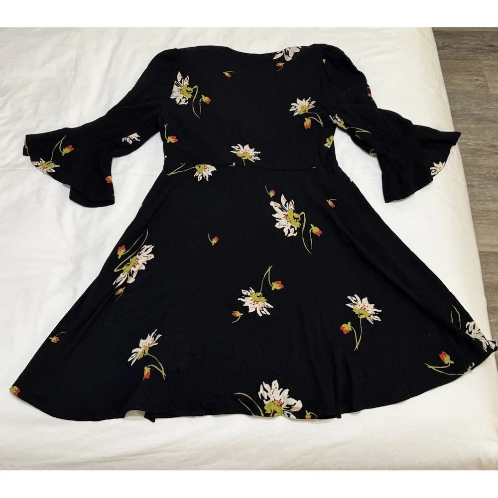 Free People Women's Black‎ Mini Floral Dress With Bell Sleeves Size XS